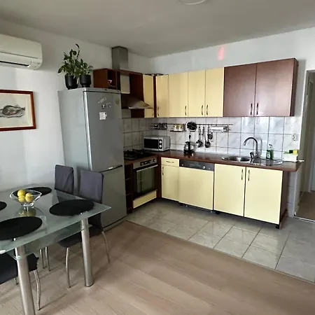 Centar - Mirjana Apartmán